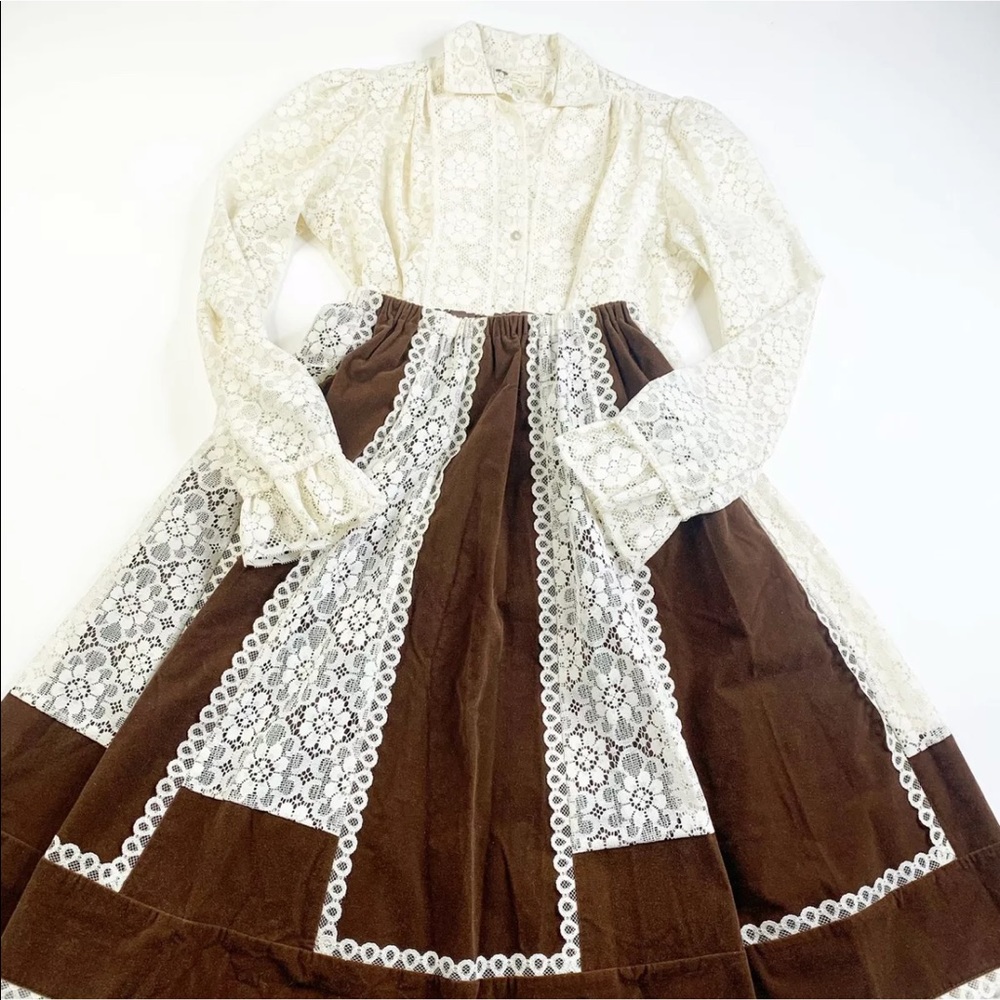 Vintage Carefree Fashion Skirt And Blouse Set Sz S